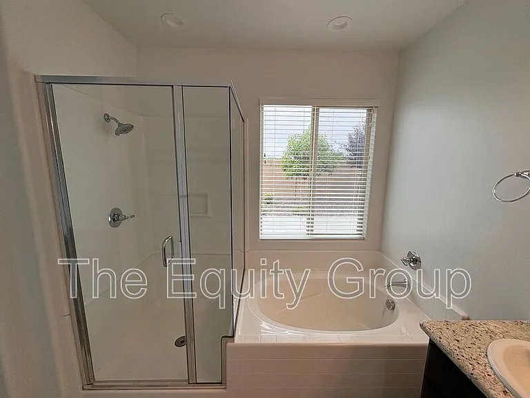 1336 W Porter Ct — Photo 21