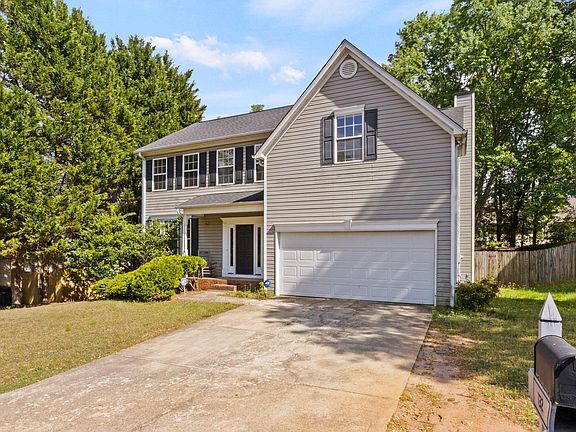3rd image of 132 Cotter Ln