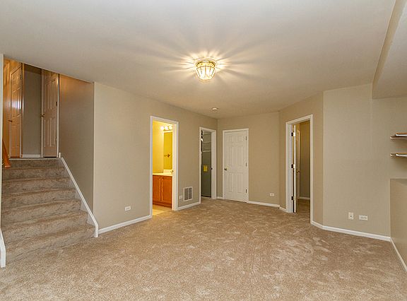 4th image of 2024 Hollywood Ct