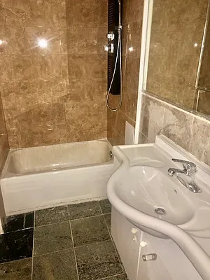 Rented by Alexander Bilu, LREB | media 7