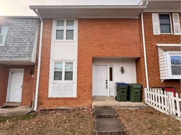110 Oak Dr, Stafford, VA 22554