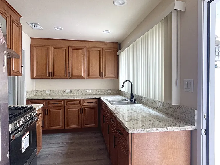 7949 Clearfield Ave — Photo 5