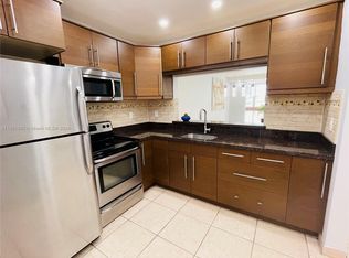18707 NE 14th Ave APT 637, Miami, FL 33179