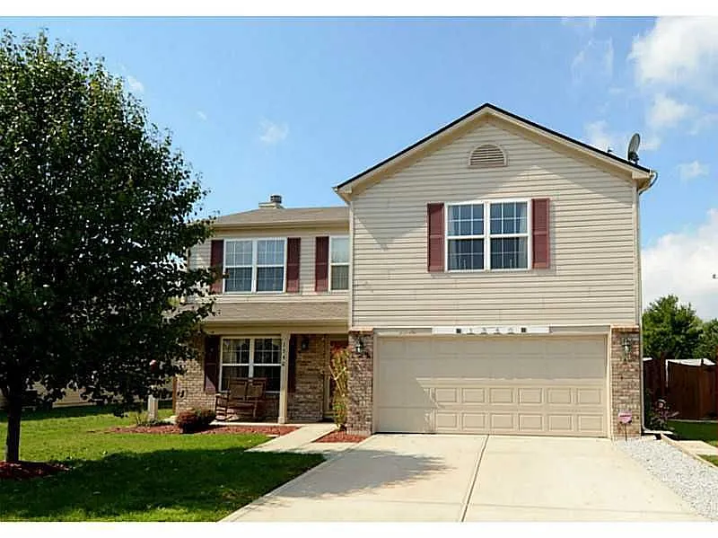 1340 Fall Ridge Dr photo 1