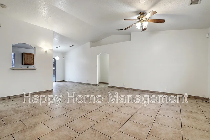 4 bed, 2.0 bath, 1456 sqft, $1,897 — Photo 3