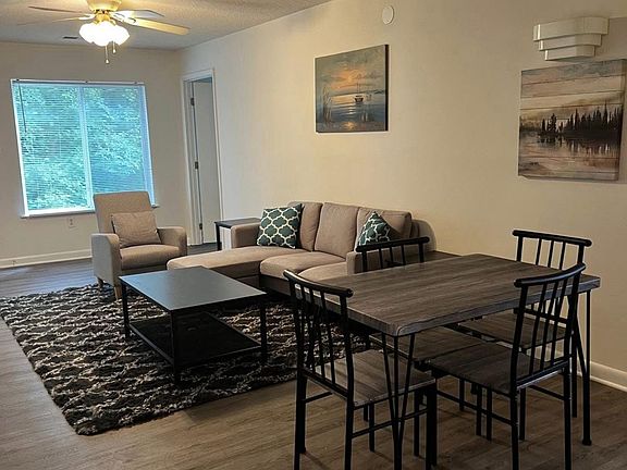 2nd image of 1420 Collegiate Cir