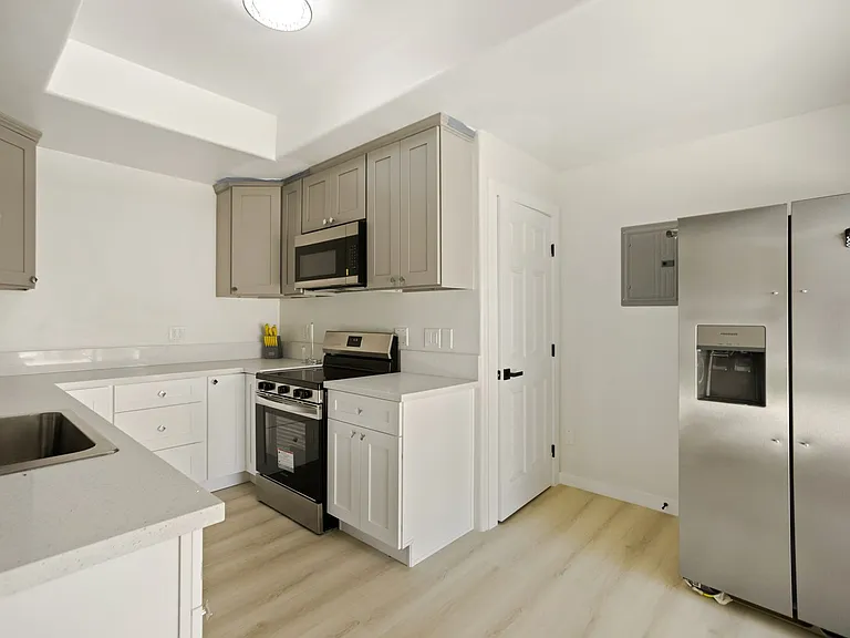 7904 Tampa Ave — Photo 37