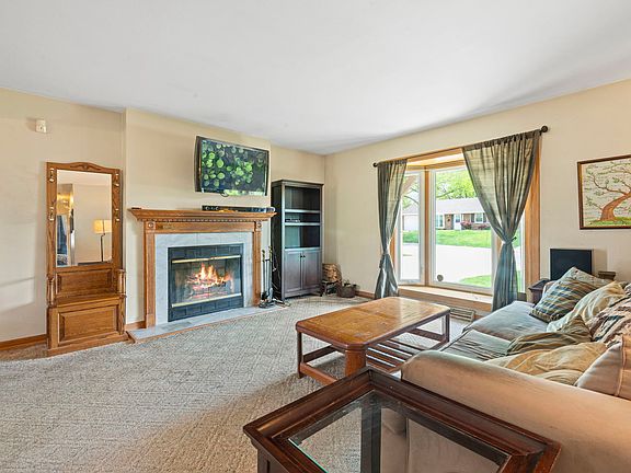 5th image of 15156 Highland Ave