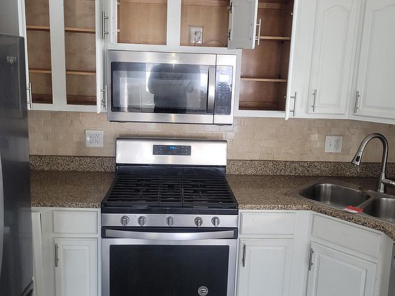 3rd image of 6604 Dogwood Rd