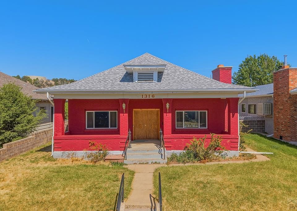 1st image of 1316 Grant Ave