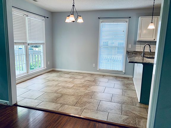 Sunny Breakfast Room