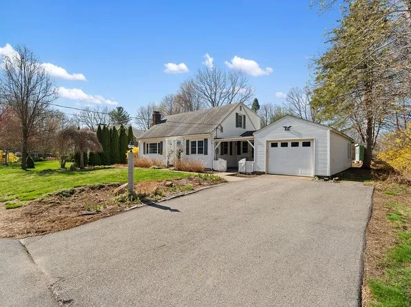 2 Shirley Lane, Stratham, NH 03885