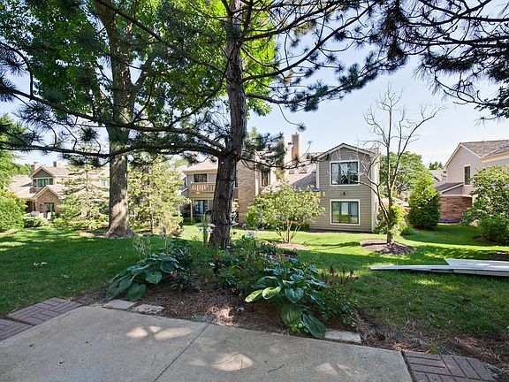 3rd image of 728 Ascot Ct #728