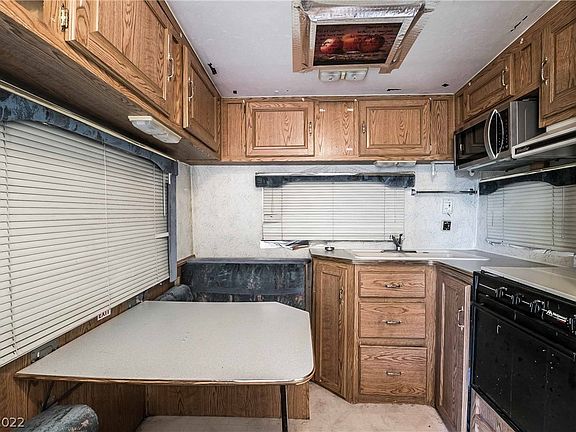 4th image of 221 N Maryland Pkwy #Rv4