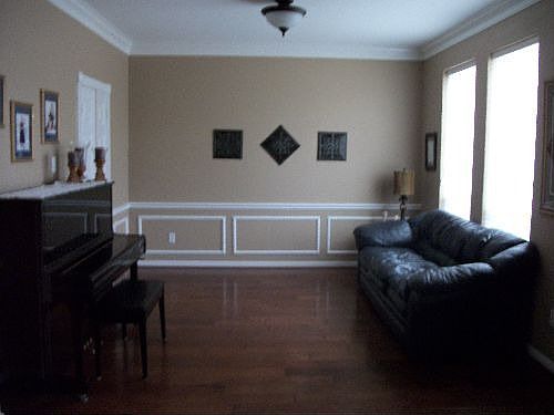2nd image of 2807 Newbury Ct