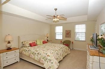 5th image of 5116 Melbourne St Unit 2101