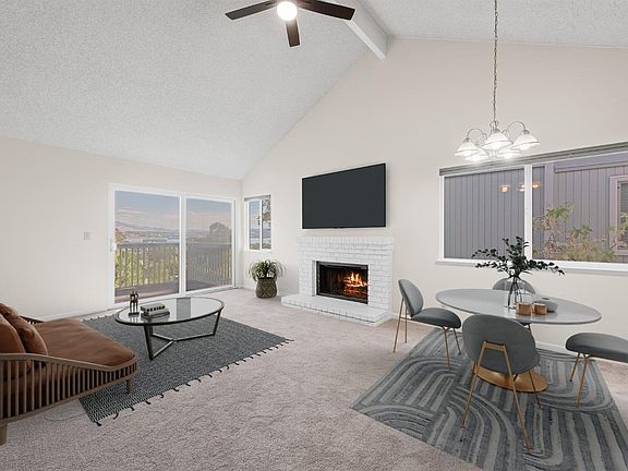 2nd image of 1880 Shirley Drive