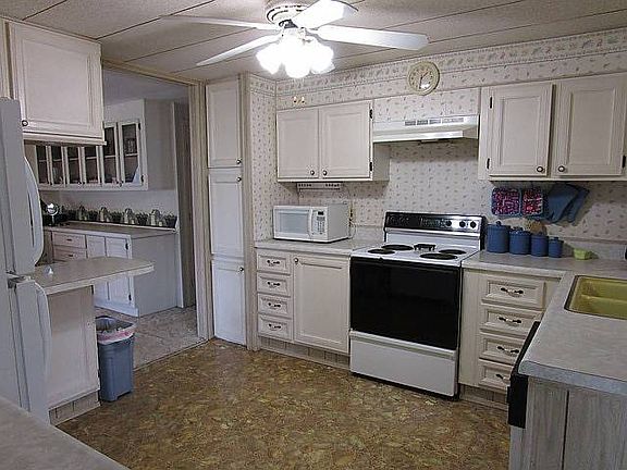 3rd image of 108 Magnolia Way