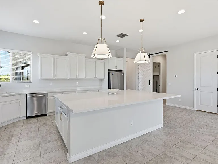 10631 E Thatcher Ave — Photo 27