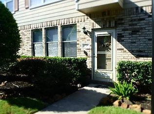 1725 Kemah Village Dr, Kemah, TX 77565
