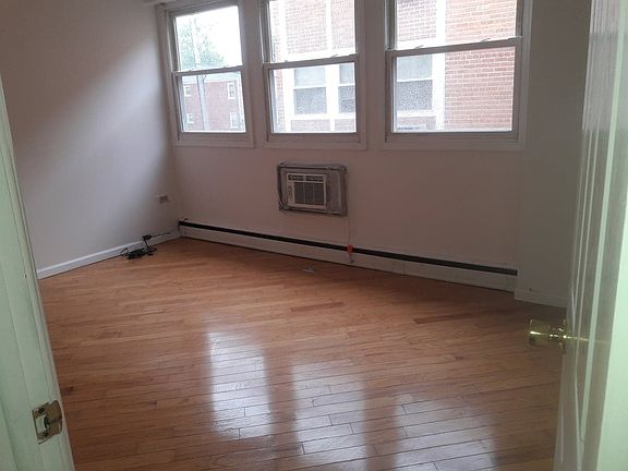 2nd image of 4654 Keeney St #2N