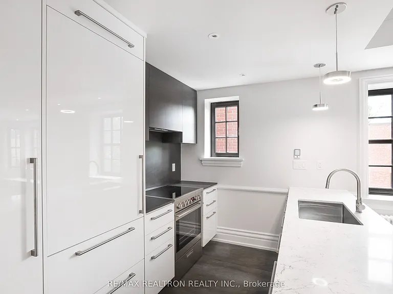 2 Clarendon Ave #206 — Photo 7