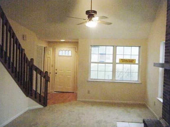 4th image of 2215 E Bomar Blvd