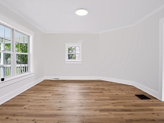 4th image of 3937 N College Ave
