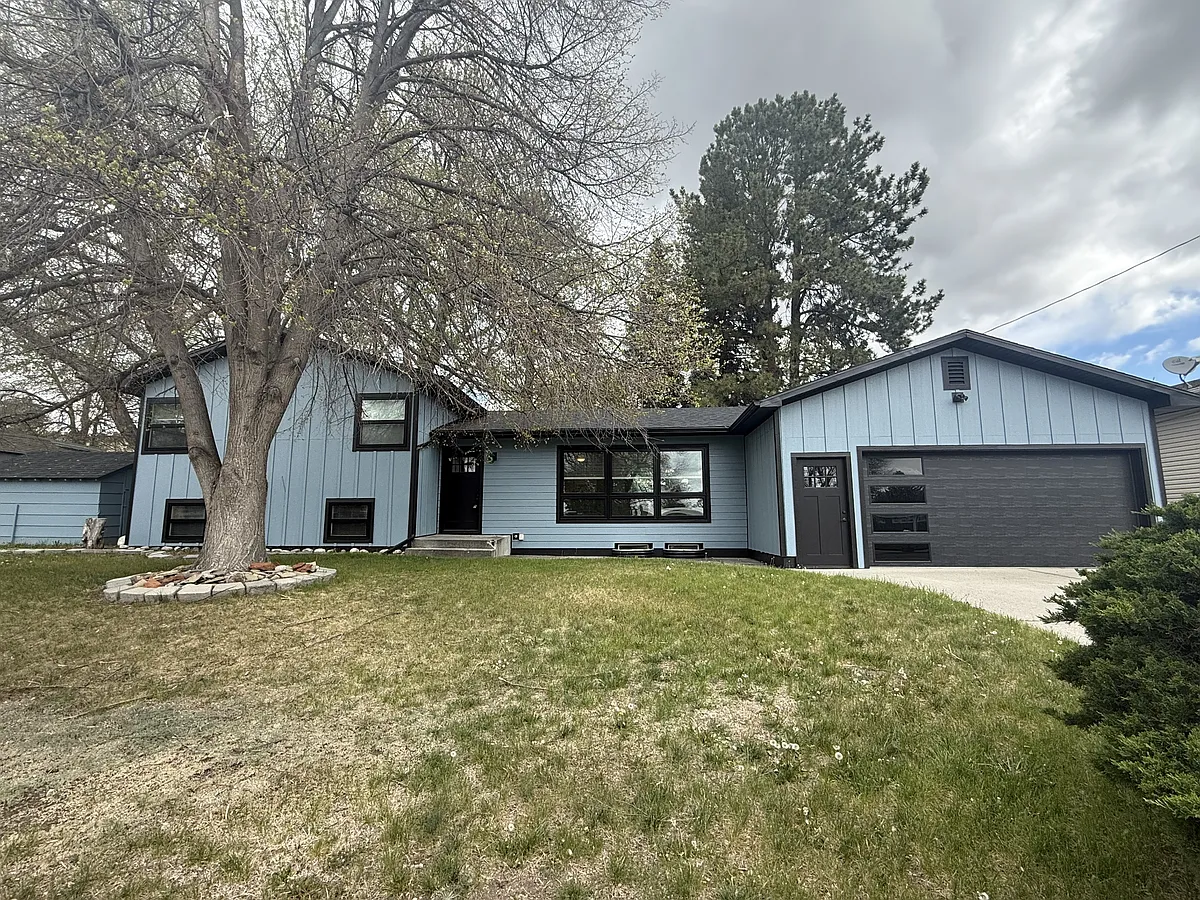 Building Photo - 3103 Stinson Ave