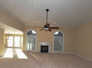 5700 Heatherstone Dr, Raleigh, NC 27606