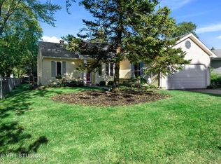 5709 Oak Park Rd, Oakwood Hills, IL 60013