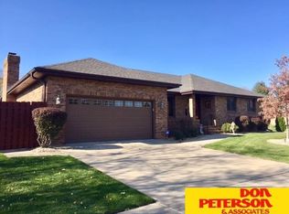 1325 N Garden City Rd, Fremont, NE 68025