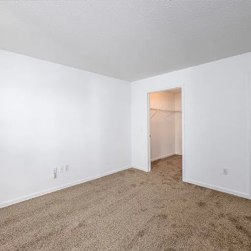 Heritage Park Apartments — Photo 15