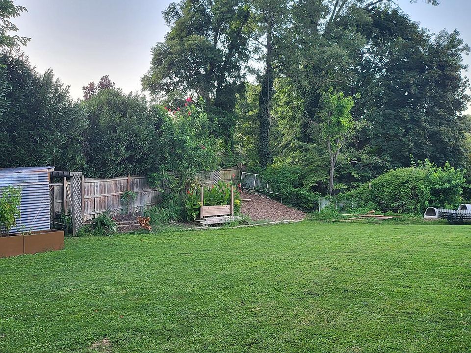 2nd image of 3802 Oliver Ave