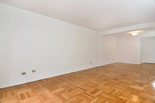 Sold by Re/Max In The City | media 8