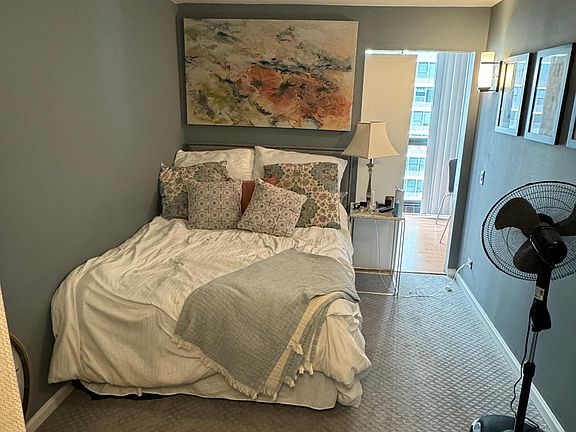 4th image of 1540 N Lasalle St #903