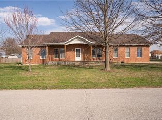 18 Lakeview Dr, Garnett, KS 66032