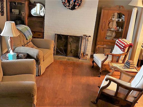 4th image of 2703 N Orchard Ave