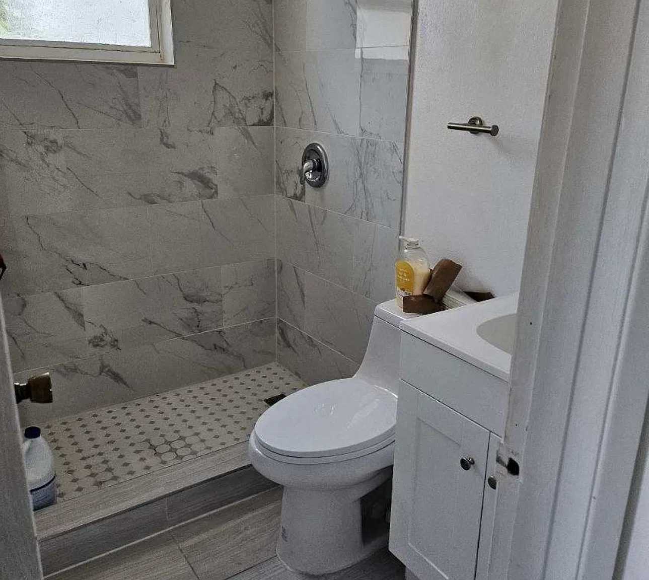 105 S Ridgewood Ave — Photo 3