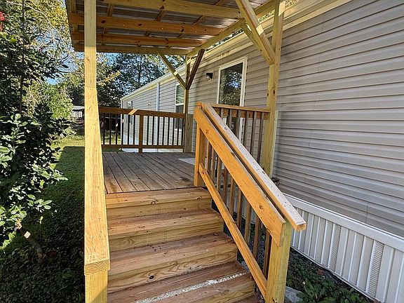 5th image of 9544 Raccoon Woods Dr