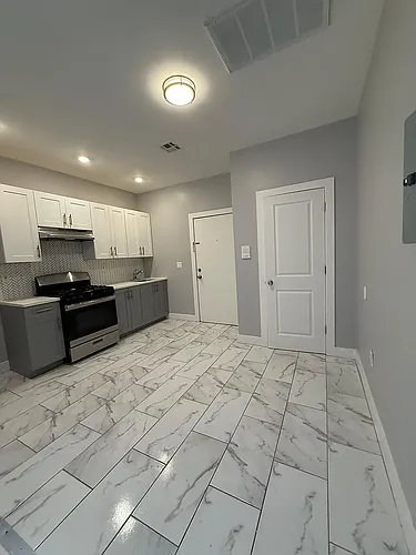 61 16th Ave #5C Photo 1