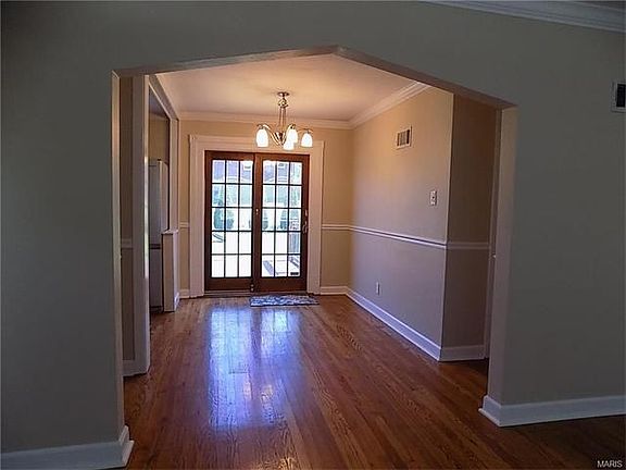 5th image of 1017 Rainbow Dr