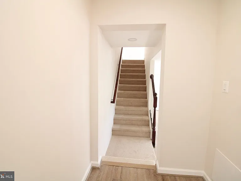 24 E Reed Ave — Photo 12