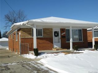 6425 Highview St, Dearborn Heights, MI 48127