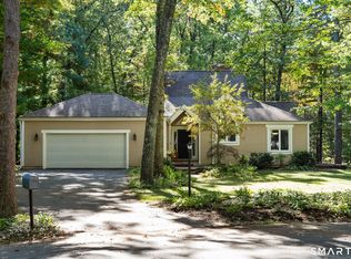 5 Beacon Heath, Farmington, CT 06032
