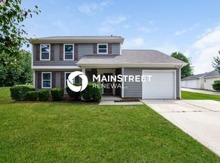 11001 Lystra Ln, Charlotte, NC 28262