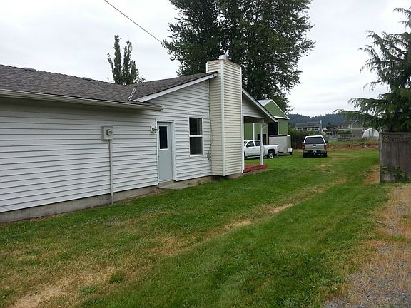 5th image of 608 Calistoga St W