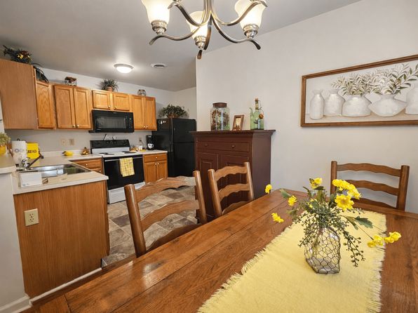 105 Meadow Ct #10