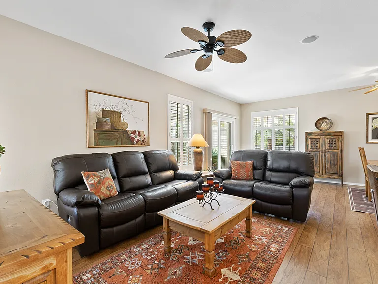 21740 N Limousine Dr — Photo 4