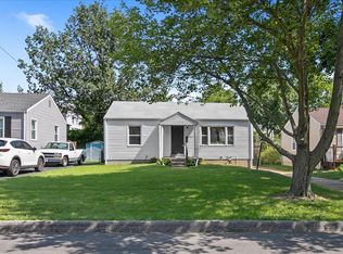 9815 Eastbrook Dr, Saint Louis, MO 63114